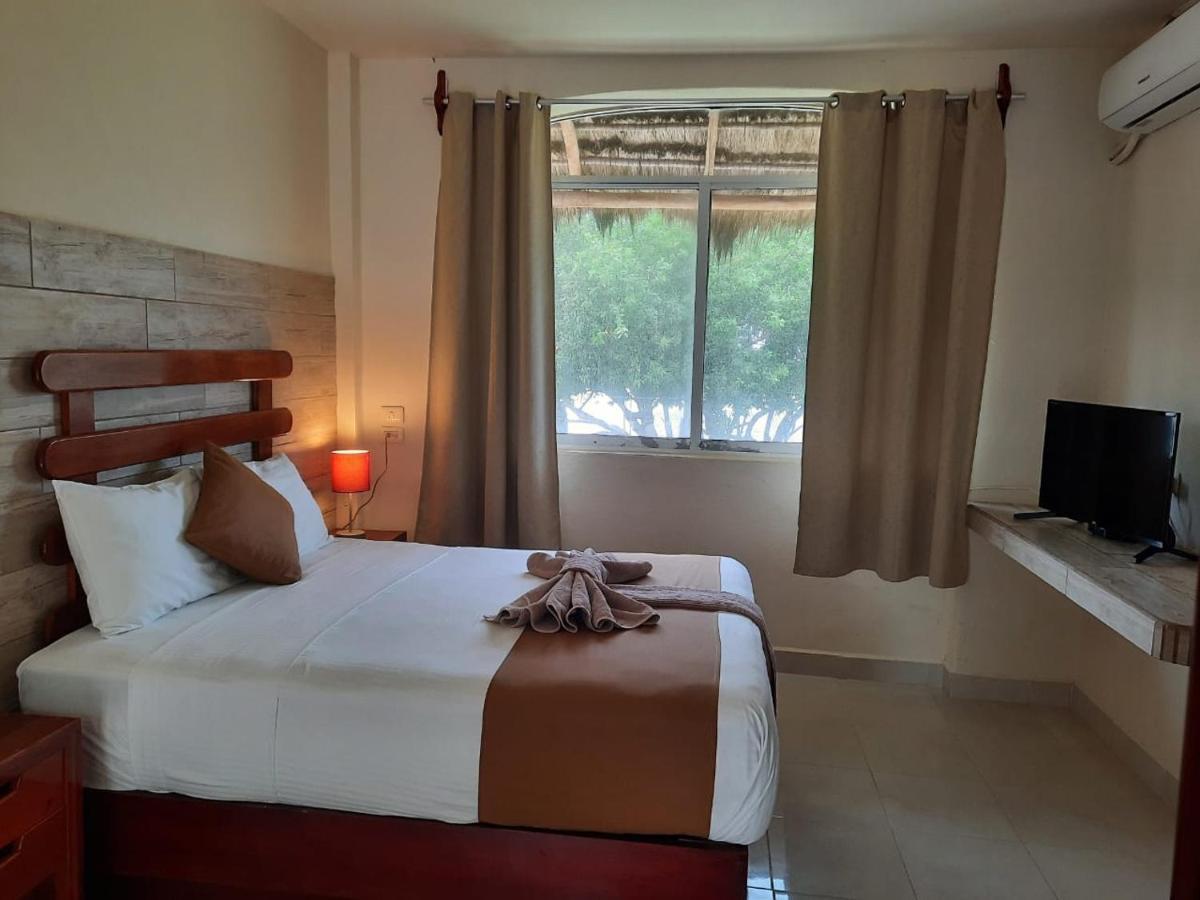 Porto Coral Hotel & Suites Chetumal Exterior photo