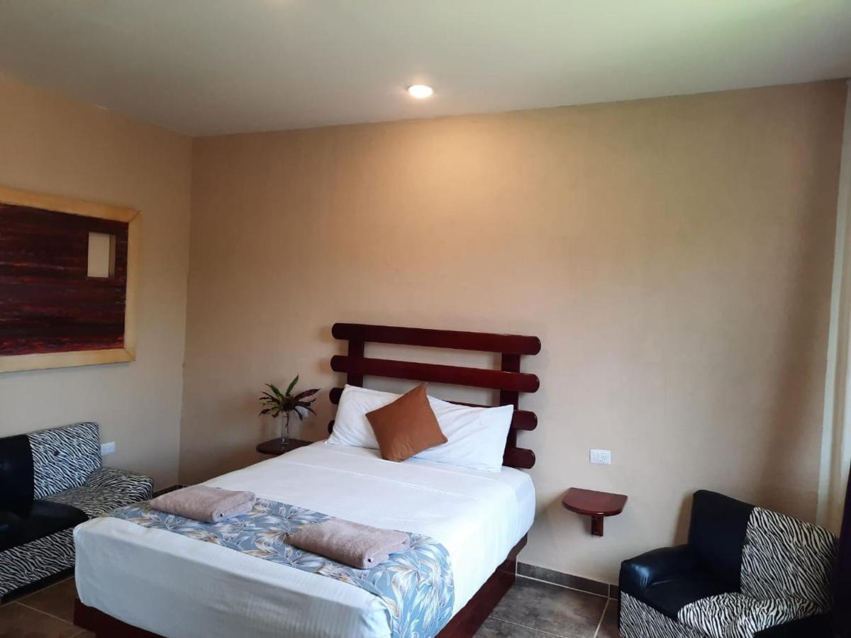 Porto Coral Hotel & Suites Mahahual Exterior photo
