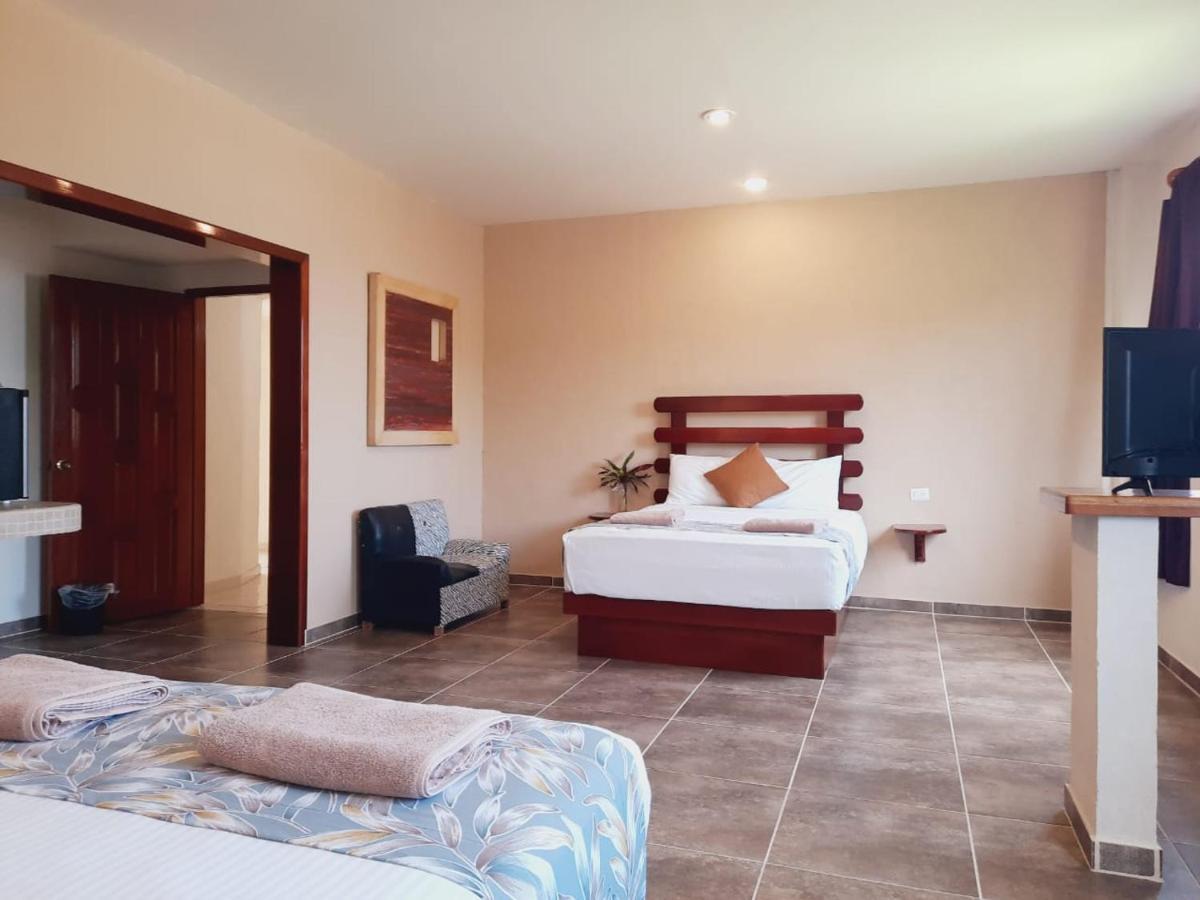 Porto Coral Hotel & Suites Mahahual Exterior photo